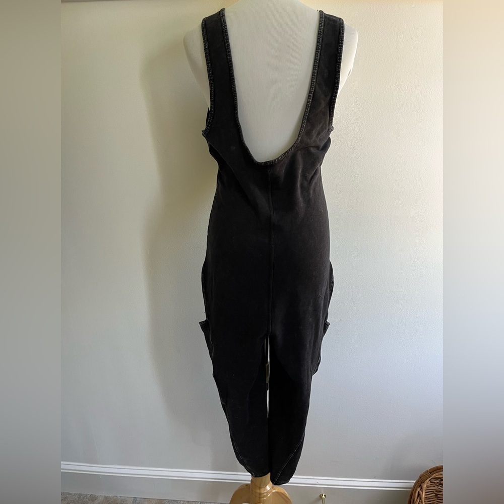 Free People sleeveless exercise jumpsuit size Large - Picture 12 of 12